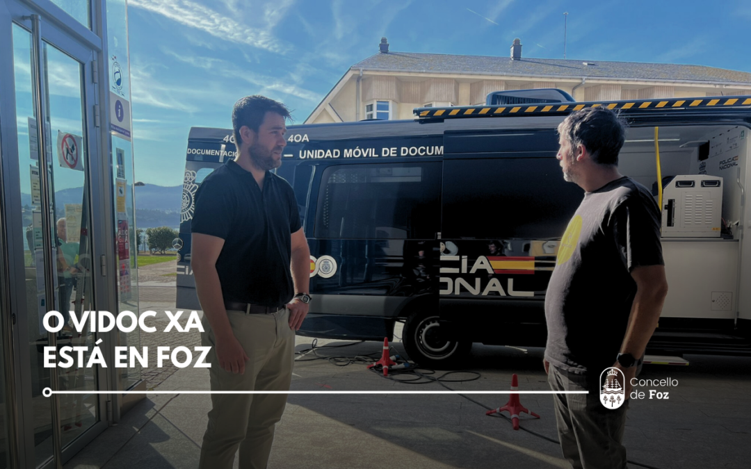 O vehículo integral de documentación (VIDOC) da Policía realizou os seus primeiros DNI en Foz
